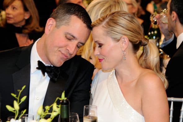 ¡Doble AWWWWWWWWWWWW!, pero qué ternura la de Reese Witherspoon y su marido Jim Toth.