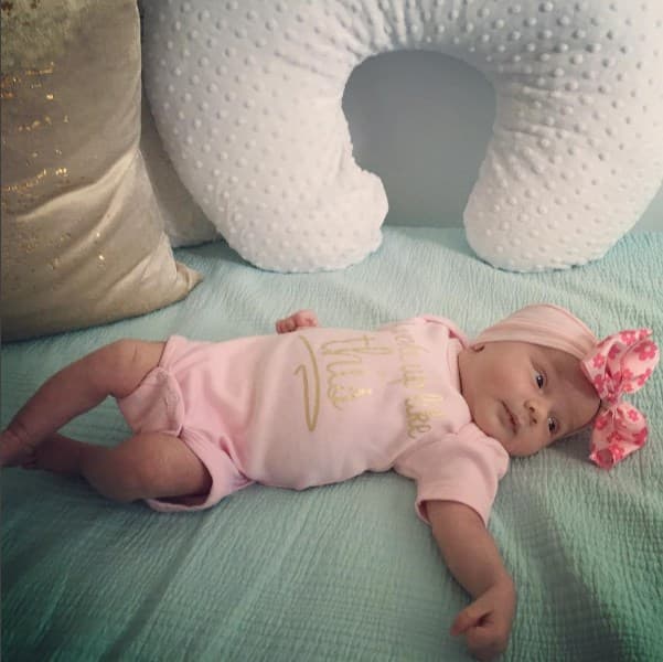 Baby Alana es una nena muy coqueta y cada día está más hermosa. Su tierna carita derrite el corazón de cualquiera.