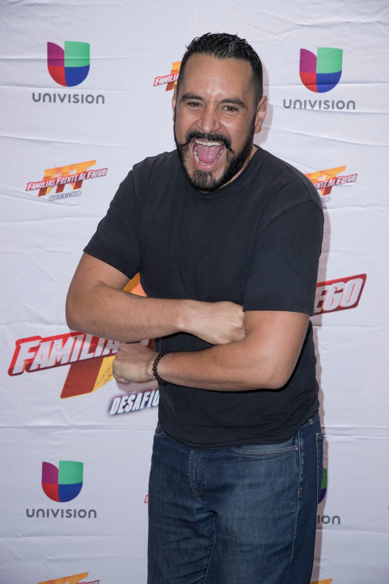 Antonio de Livier, Belén Alonso y Carlos Gaytán observaron con detenimiento lo que estaba sobre la barra. Lo primero que probaron fue la sopa, los expertos dijeron que sabía "muy ahumada". La crítica no le agradó a Antonio, quien, junto con su prometida y suegra, aseguró que el garbanzo debe de ahumarse para ese platillo.