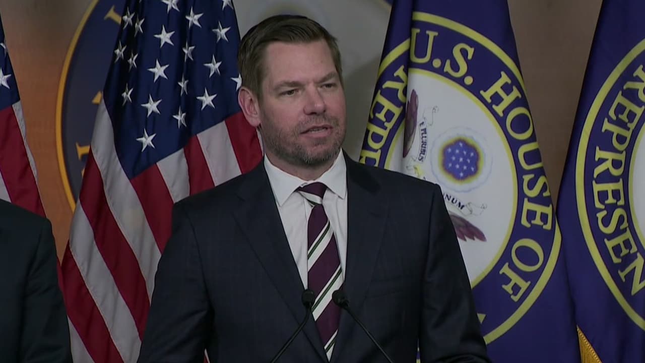 Primarias en California dan giro tras salida de candidato demócrata y cambian liderazgos