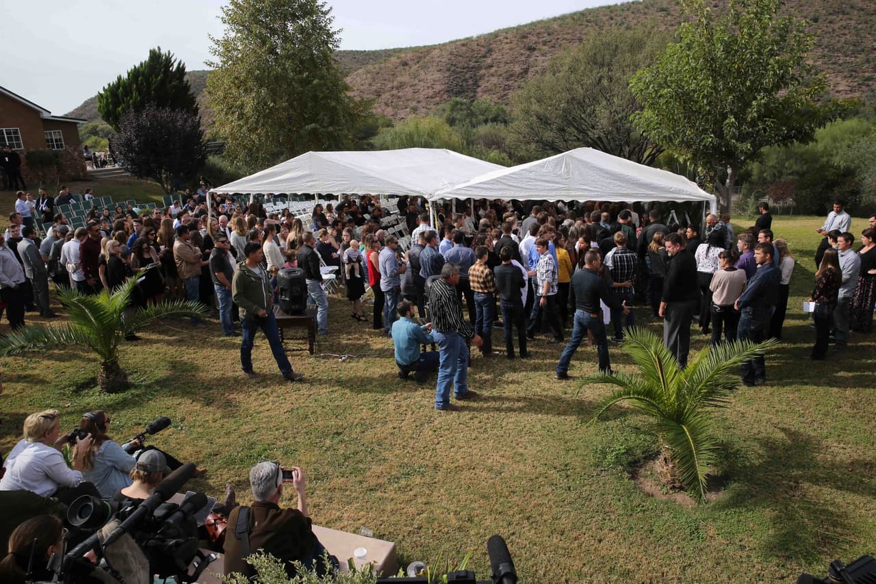 “El país está sufriendo mucho por la violencia”, dijo William Stubbs, un agricultor de nueces y alfalfa que es miembro de un comité de seguridad de la colonia LeBarón. “La ves por todas partes. Y no está mejorando. Está empeorando”.