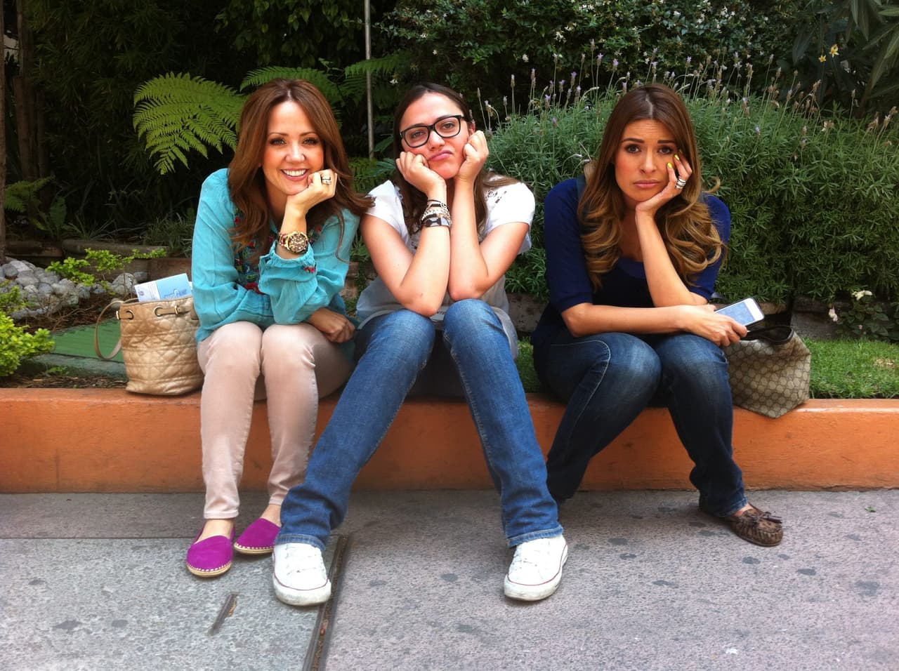 Las conductoras del programa 'Hoy', Galilea Montijo y Andrea Legarreta también son parte del anecdotario.