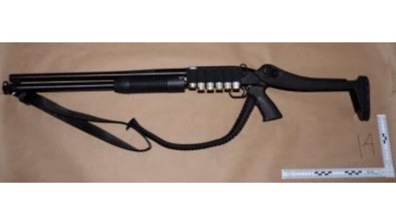 El Departamento de Justicia comparte fotos de las armas que llevaba Cole Tomas Allen en el ataque en el hotel dirigido a Donald Trump