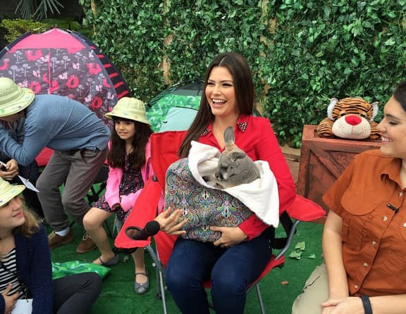 Ana Patricia estaba encantada con los nuevos amiguitos.