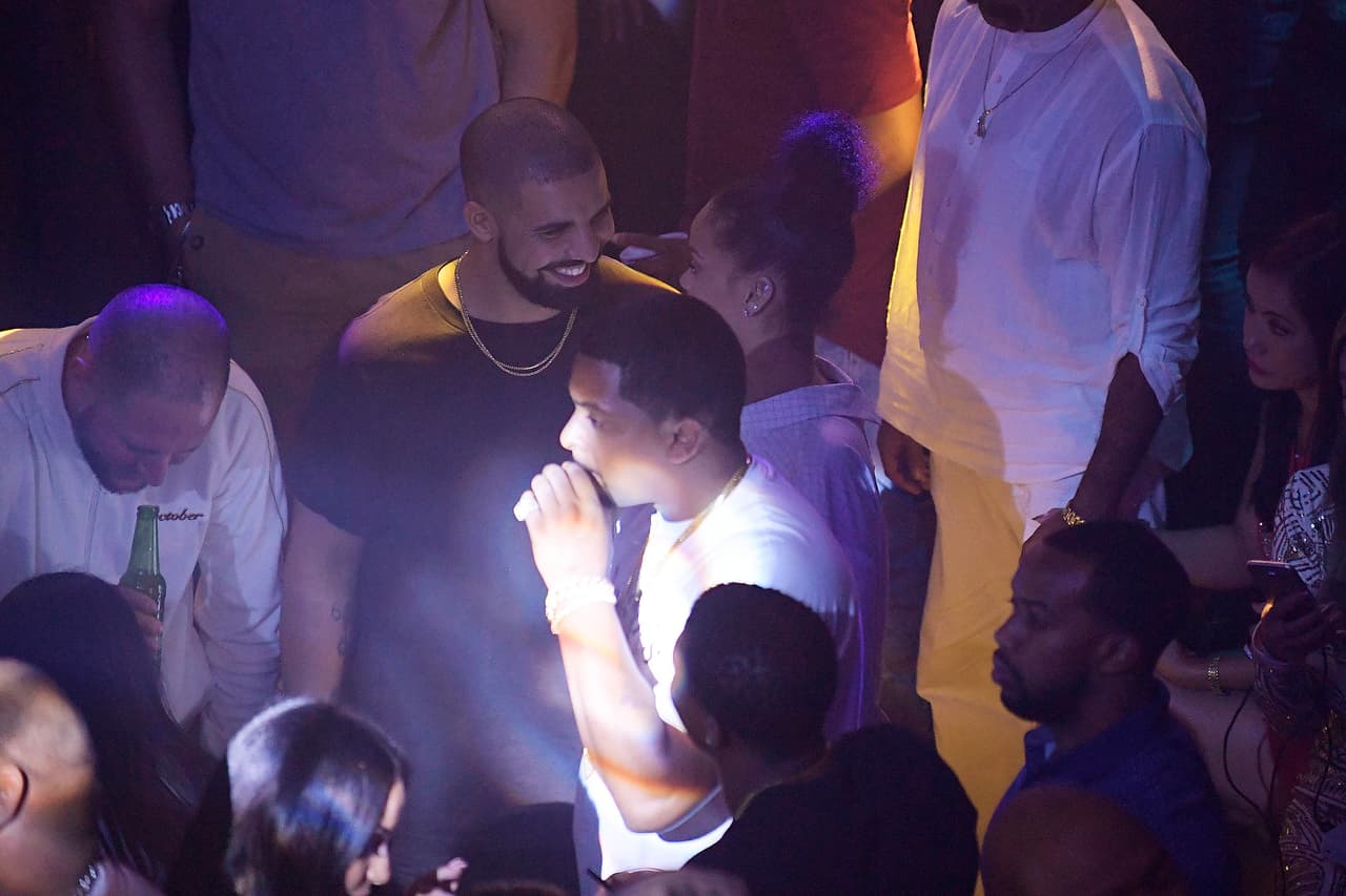 Rihanna comparte muchas sonrisas con él.