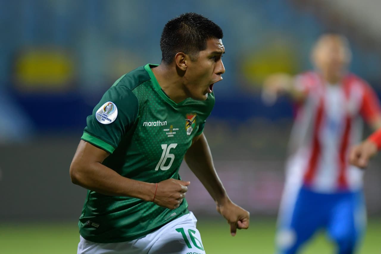 Bolivia se adelantó con un penalti, pero Paraguay le dio la vuelta con un doblete de Ángel Romero y otro tanto de Alejandro Romero.