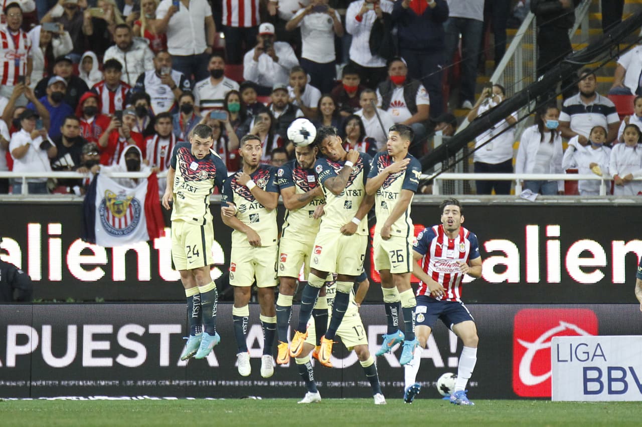 El Guadalajara y las Águilas brindaron un duelo poco espectacular en el Estadio Akron, aunque los locales tuvieron mejores oportunidades para marcar.