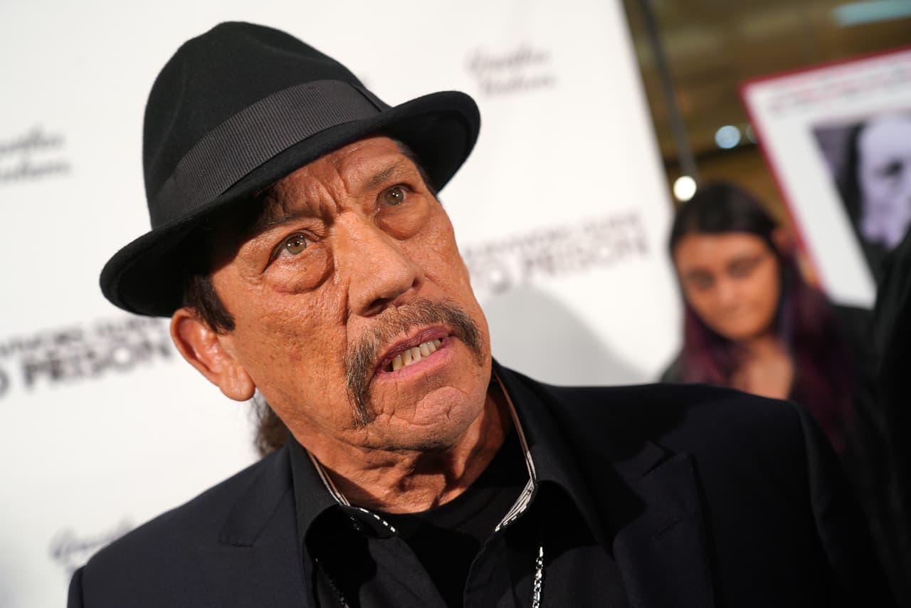 Danny Trejo vio que el niño había quedado atrapado en un auto y lo sacó de allí con ayuda de otra testigo.
<br>