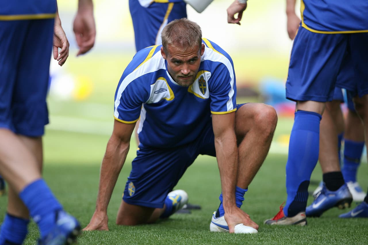 Olof Mellberg se destacó como un defensa aguerrido dentro del equipo de Suecia. Su liderazgo en la zaga mantenía seguridad en la escuadra.