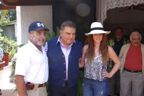 Vicente Fernández Jr. Se mostró sumamente feliz de ver a Mario y convivir con él.