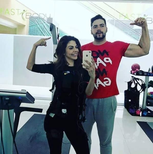 Los caballeros agradecen que Sergio le ayude a 
<b><a href="http://www.univision.com/temas/africa-zavala">África</a></b> a tonificar su cuerpo, y es que la actriz está mejor que nunca, mientras que el hermano no se queda atrás al compartir fotos en sus redes sociales en donde enseña sus bien formados músculos.