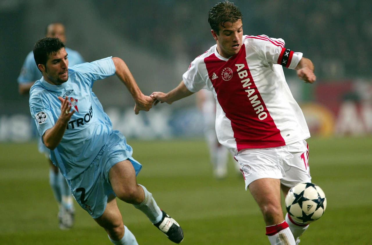El neerlandés Rafael van der Vaart (Ajax) ganó el primer Golden Boy en 2003 por encima de Wayne Rooney y Cristiano Ronaldo.