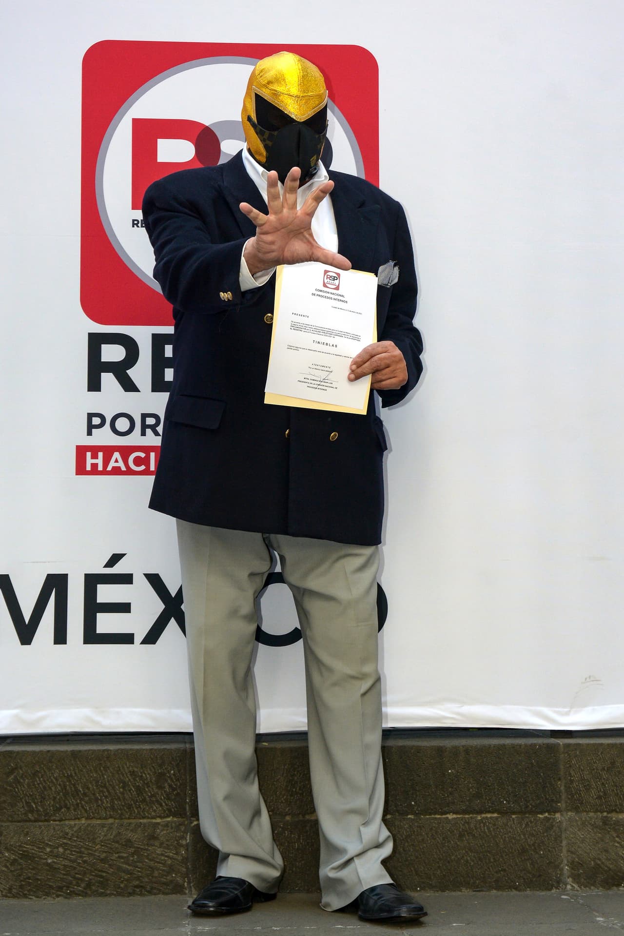 Manuel Leal Navarro, más conocido como 'Tinieblas' en el mundo de la Lucha Libre, tampoco alcanzó el 1% al ni siquiera llegar a los 2,000 votos por la alcaldía de Venustiano Carranza.