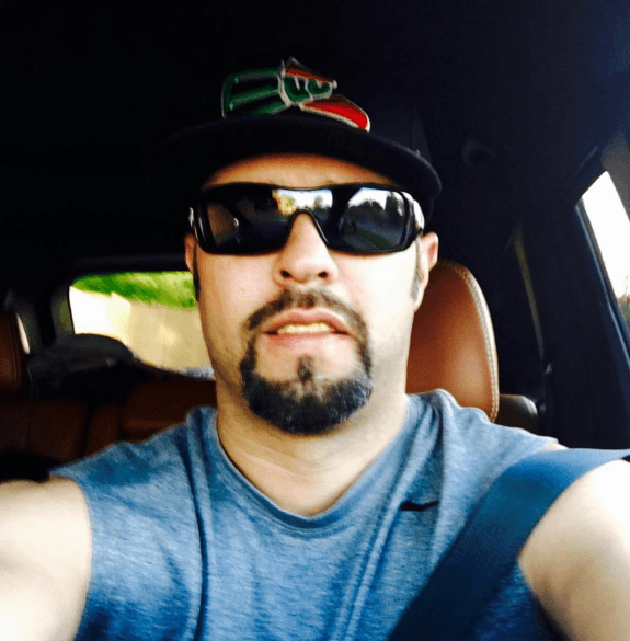 Siete meses después del trágico fallecimiento de Jenni Rivera en un accidente aéreo, Loaíza fue detenido nuevamente, esta vez en Tijuana, México, tras ingerir bebidas alcohólicas en la calle y dentro de un vehículo.