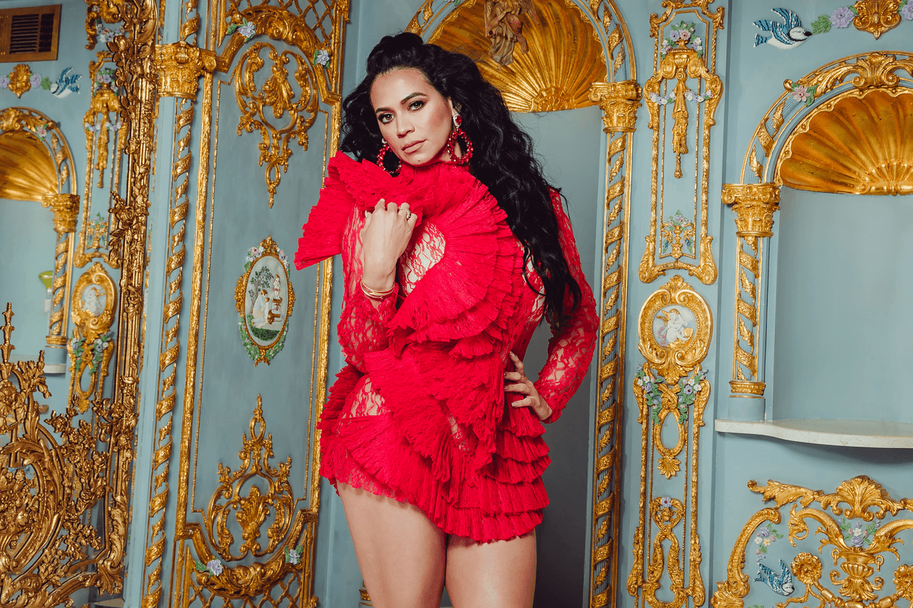 Y por supuesto, sus sensuales fotos que tanto disfrutan quienes la siguen.