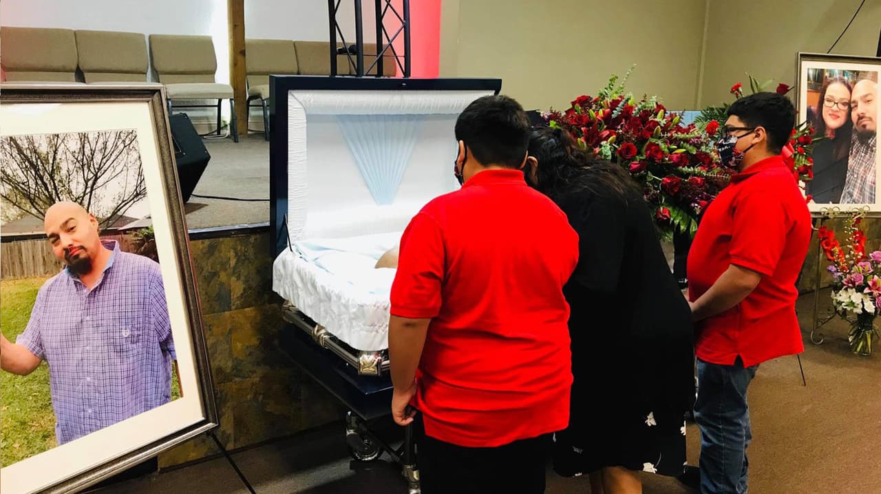 En una ceremonia privada se llevó a cabo el servicio fúnebre el martes 28 de julio.