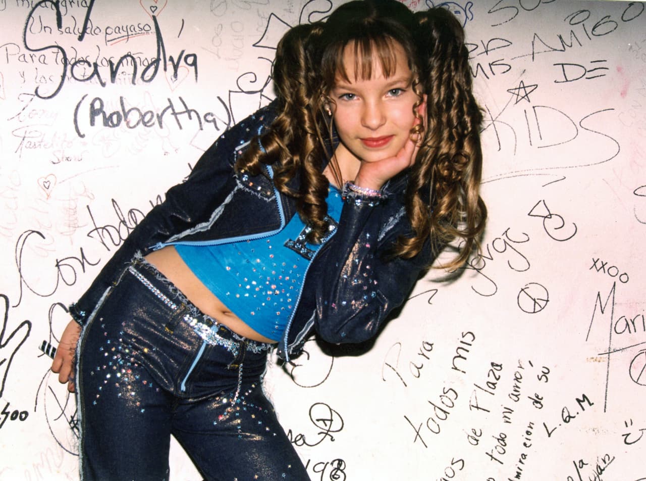 Tanto así que 
<b>Belinda</b> alcanzó a llevarlo en la telenovela que protagonizó en el 2001 con 
<b>Christopher Uckermann</b>.