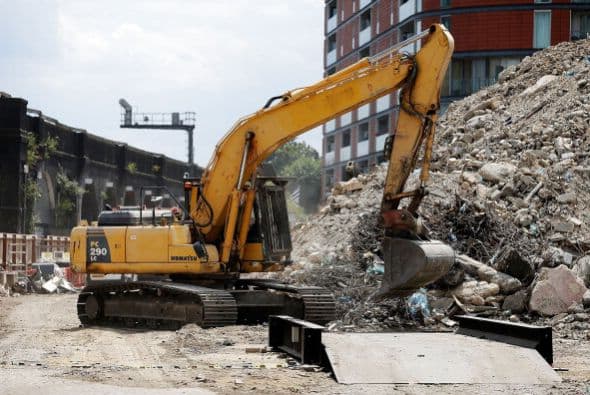 Trabajo de destrucción, demolición y operaciones de desguace de buques.