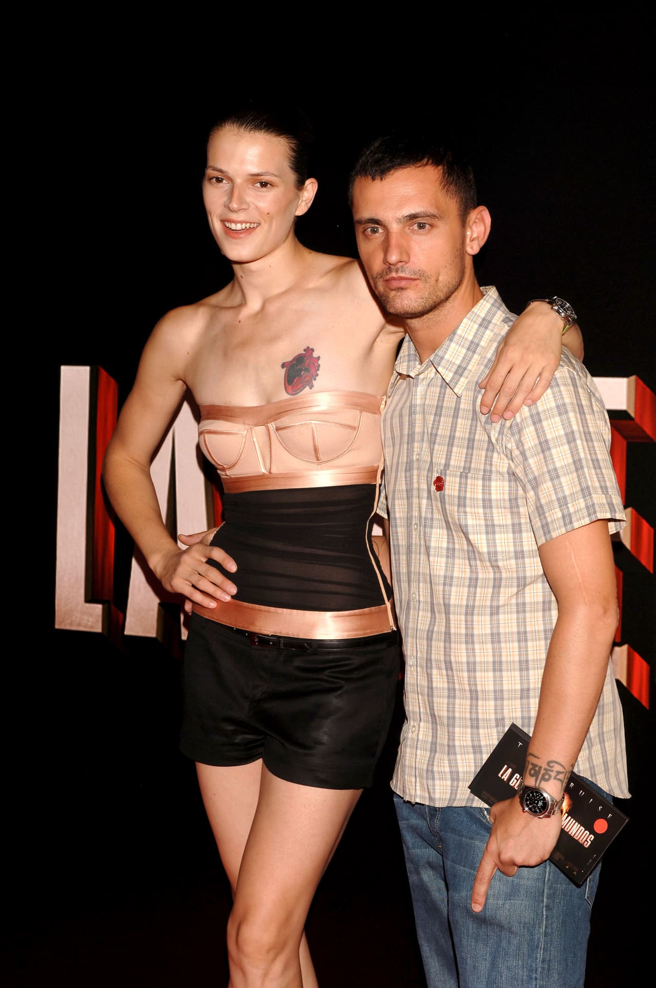 Bimba Bosé fue la musa del diseñador de modas David Delfín, con quien acudió al estreno, en España, de la película 'War of the Worlds', en el 2005.