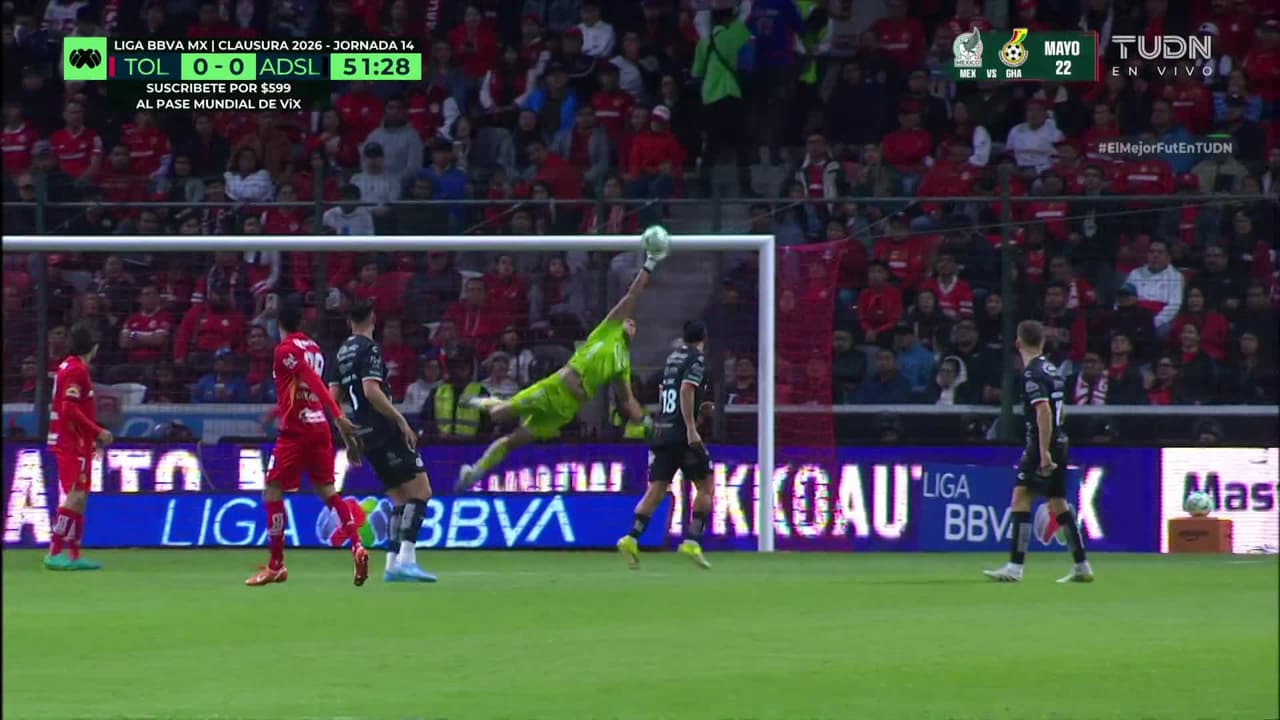 ¡Enfermo atajdón de Andrés Sánchez que le quita el golazo a Toluca