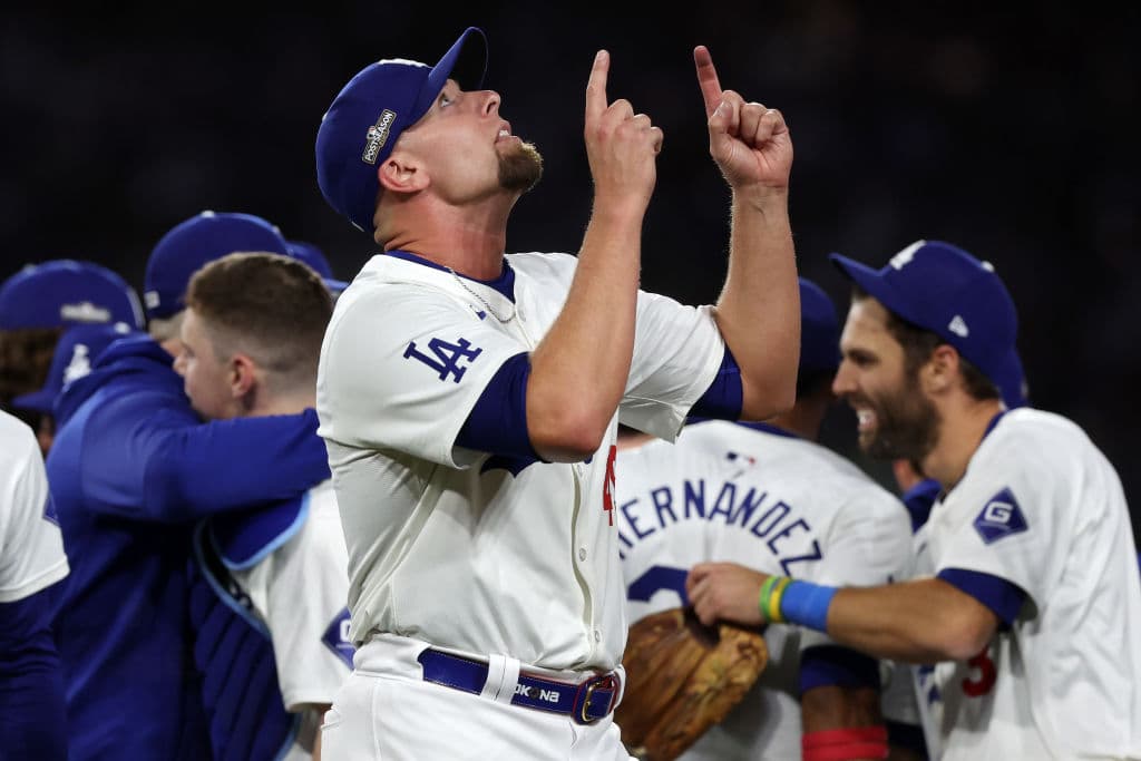 Los Dodgers aseguraron su 25to banderín de la Liga Nacional, un récord, y el primero en casa desde 1988, cuando vencieron a los Mets en siete juegos.