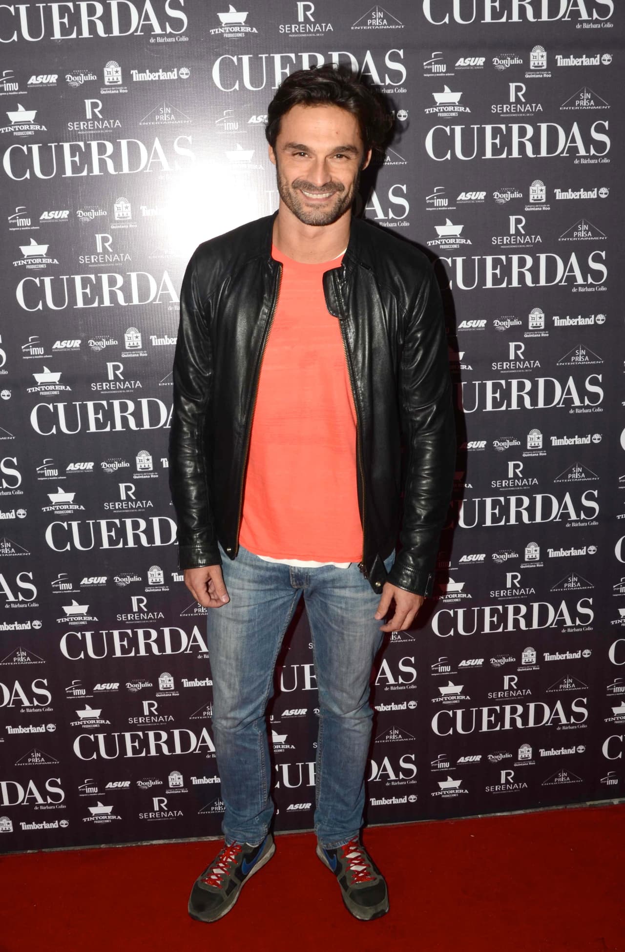 Tiene dos hijas, Jimena y Olivia.