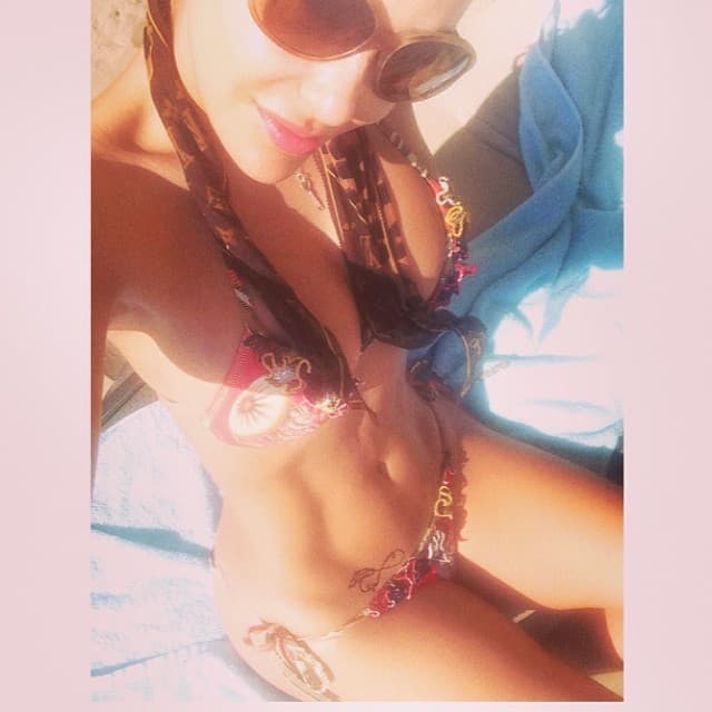 Su sensualidad está más allá del cielo. ¡Es tremenda!