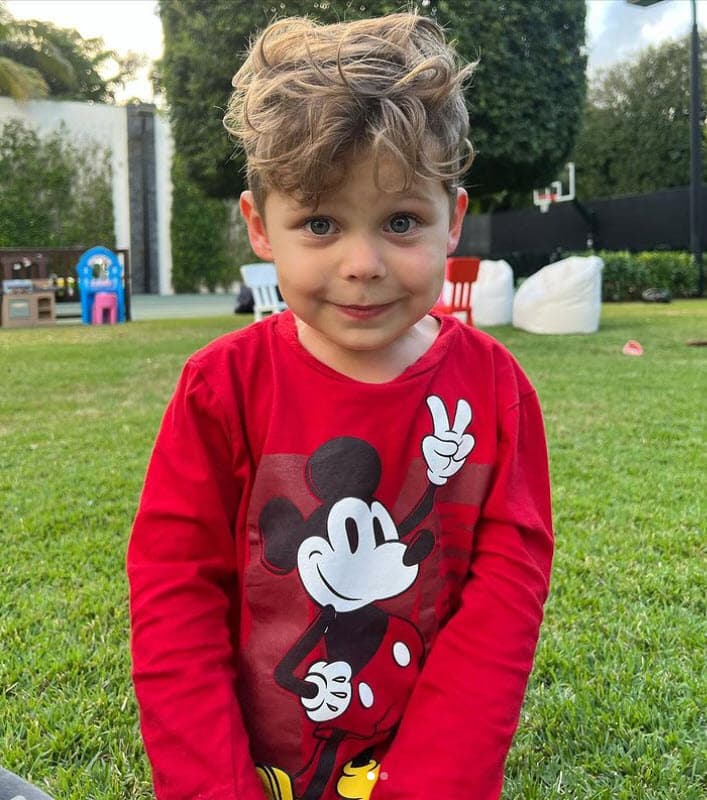 La extenista rusa hizo una publicación para cada uno de sus hijos y en ambas solo agregó un escueto mensaje: "¡4!".
<br>