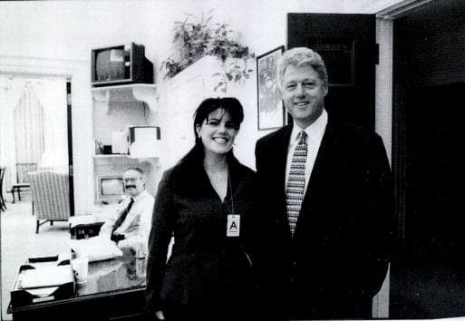 El caso Lewinsky: cómo entender hoy ese escándalo sexual que aún persigue a los Clinton y a los demócratas