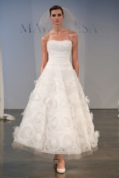 <a href="https://elpais.com/elpais/2019/10/09/gente/1570609754_007447.html" target="_blank">En octubre de 2019</a> se dio a conocer que Weinstein había presionado a Jennifer Aniston de usar un vestido Marchesa. Según el relato recogido por el número de 
<a href="https://variety.com/2019/film/news/jennifer-aniston-friends-reunion-morning-show-metoo-1203362119/" target="_blank">Variety's Power Of Women</a>: "Él dijo: 'Tienes que ponerte el vestido'. Ese fue mi único bullying. Y yo dije: "No, no usaré el vestido".