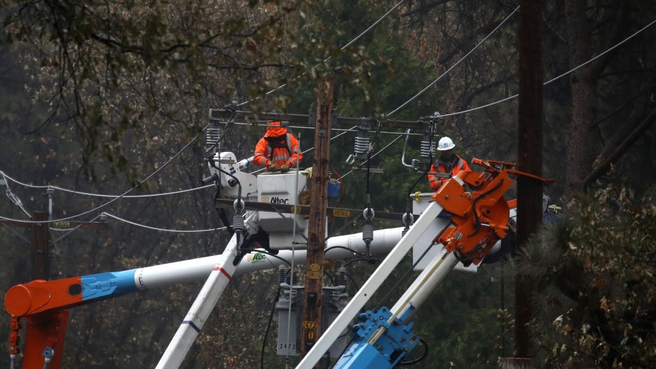 PG&E restablece la electricidad a 99% de los afectados por el apagón masivo en 11 condados de California
