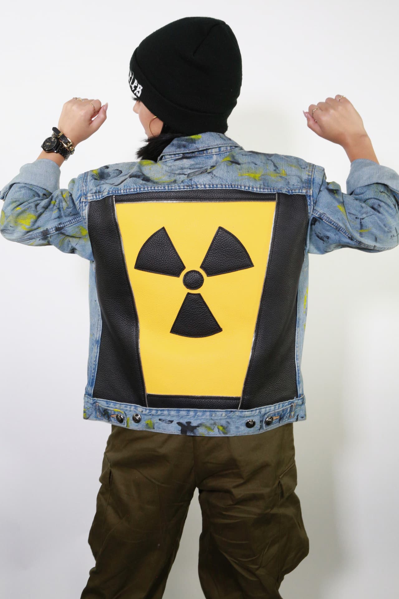 ¿Sera que es un anillo de compromiso de su novio, el fútbolista
<b>Sebastian Lletget</b>?