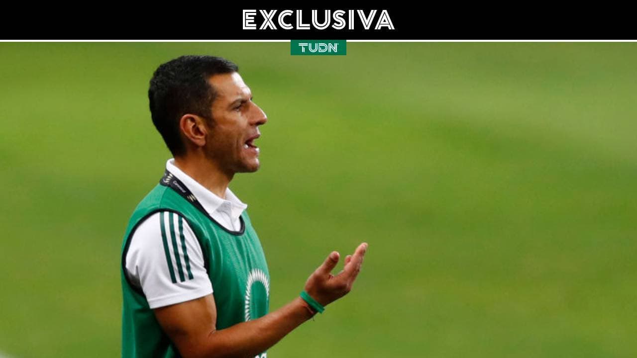 Lozano revela que tiene una lista reducida de posibles refuerzos