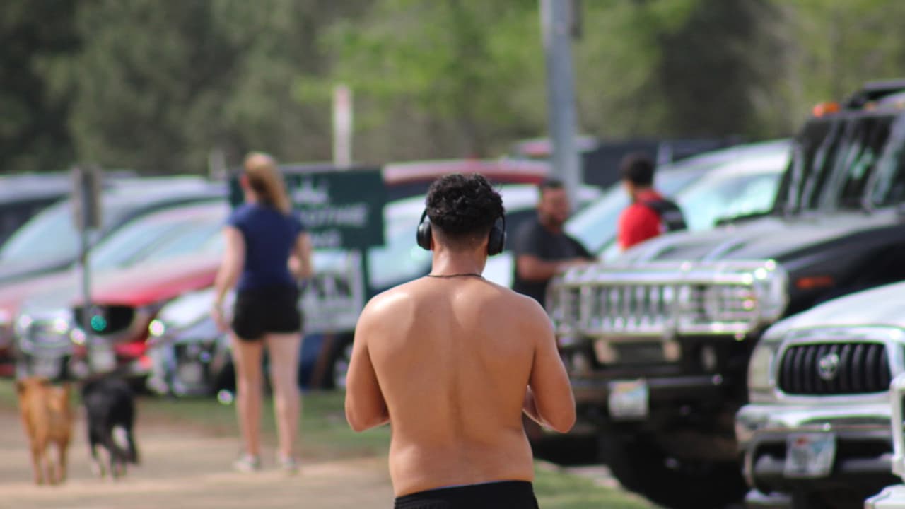 La preocupación general que ha traído consigo la pandemia ha hecho que muchos busquen el deporte como opción para distraerse.