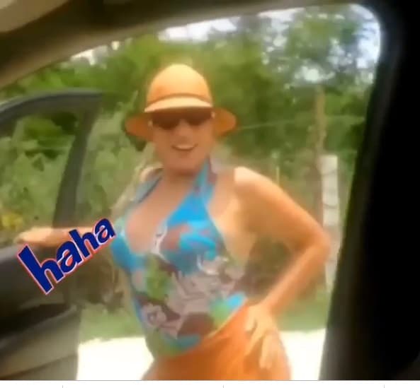 Laura León también hizo una divertida versión del reto, mismo que le generó cientos de comentarios y hasta varios 'memes'.