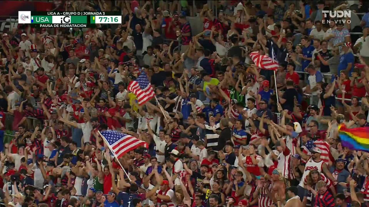 ¡GOL!  anota para Estados Unidos. Jesús Ferreira