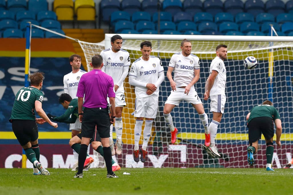 Tottenham continúa sin levantar y el Leeds United los vence 3-1.