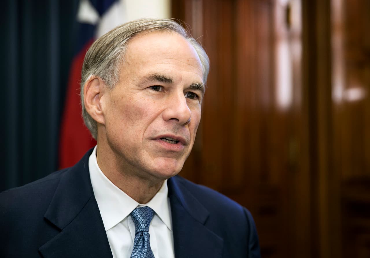 Greg Abbott dice que utilizará el financiamiento colectivo en su plan de construir un muro fronterizo 
