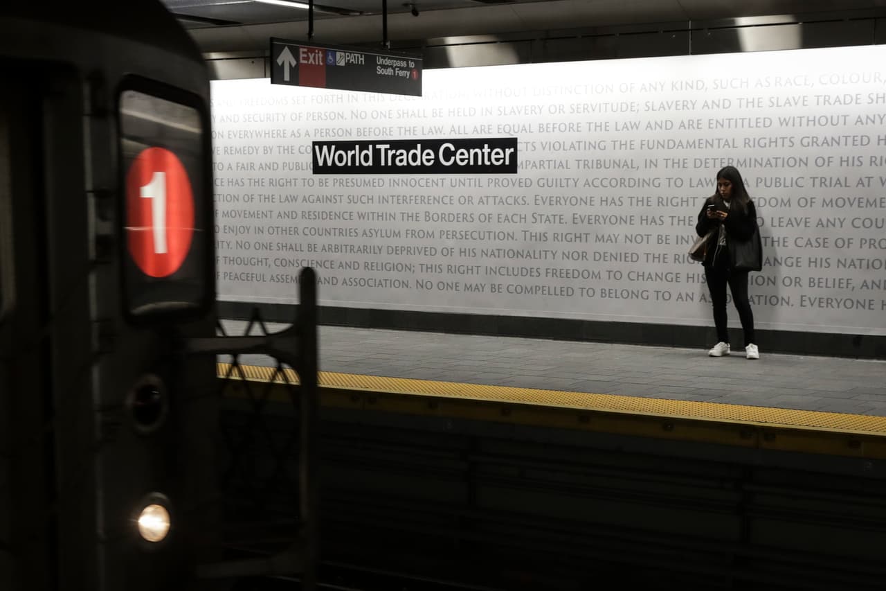 La nueva estación es totalmente accesible, con un ascensor para acceder desde la calle a la plataforma en dirección sur, y un ascensor desde el entrepiso a cada plataforma.