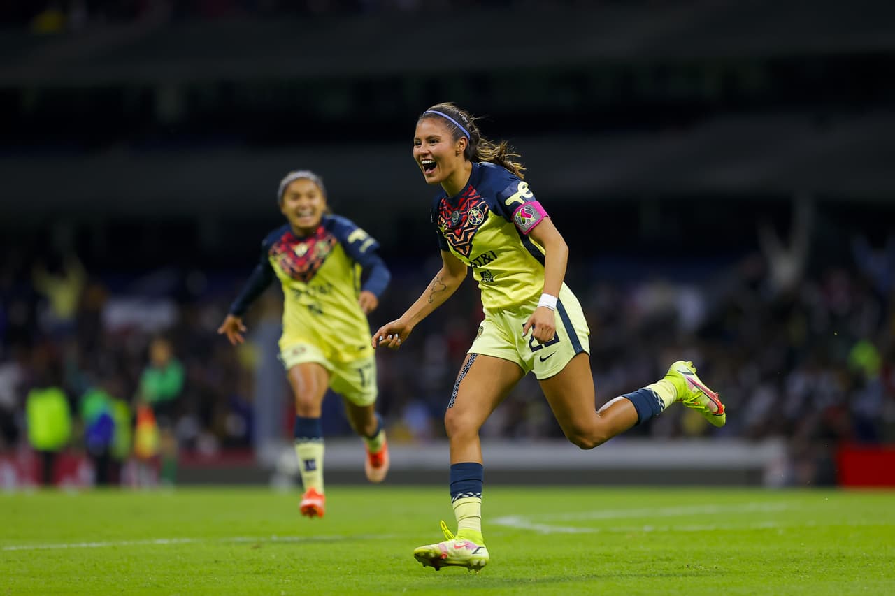 En la agonía del partido, Karen Luna aprovechó la pésima marca en un tiro de esquina para empatar en tiempo de compensación.