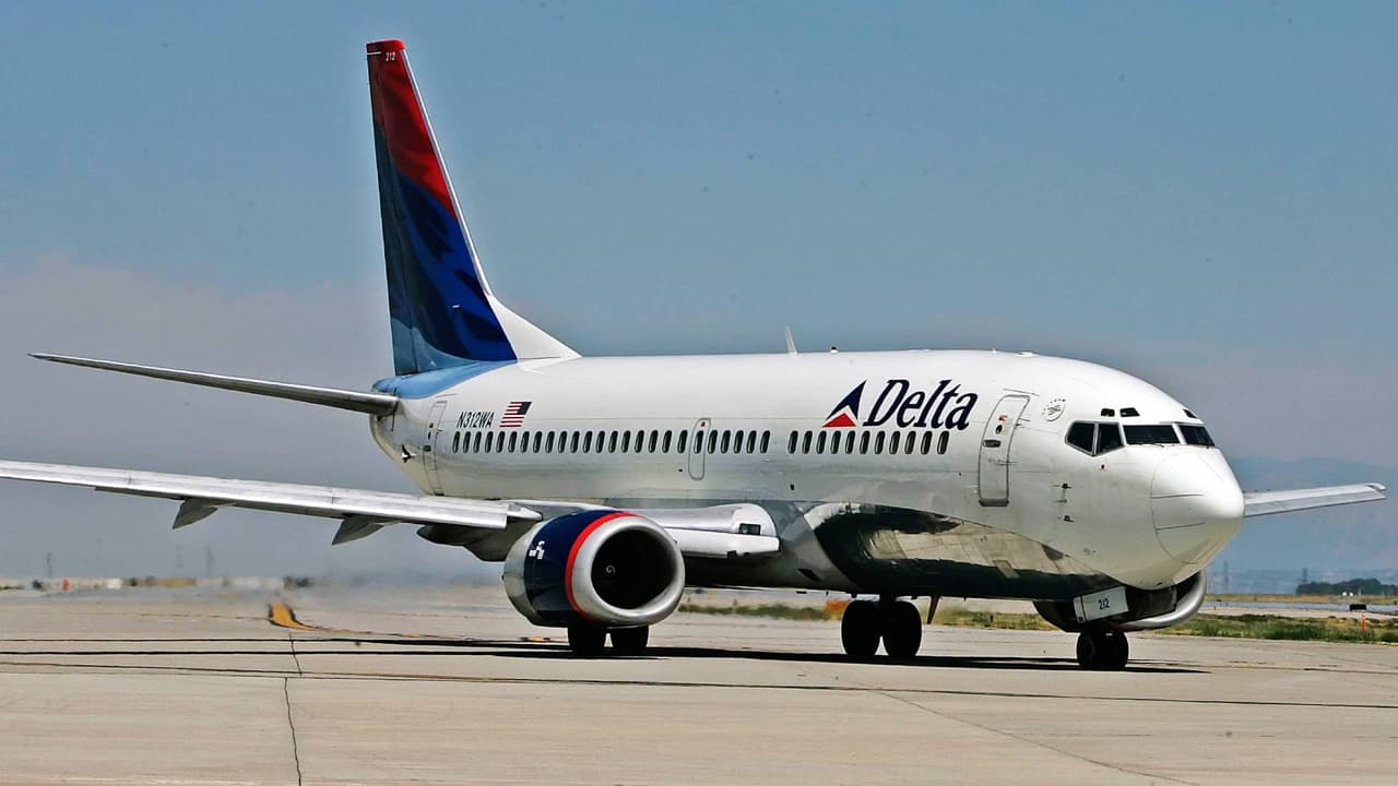  Avión aterriza de emergencia en Salt Lake City con pasajeros sangrando por la nariz o los oídos