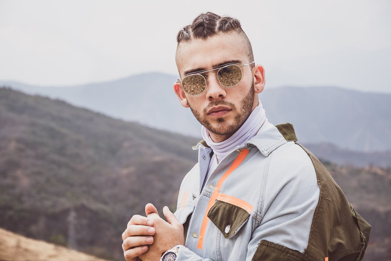Manuel Turizo tiene este 2020 su primer llamado para Premio Lo Nuestro, donde está nominado a la categoría Video del Año. Cantará junto a CNCO su tema 'Pegao' y esta será la primera ocasión que la interpreten juntos.