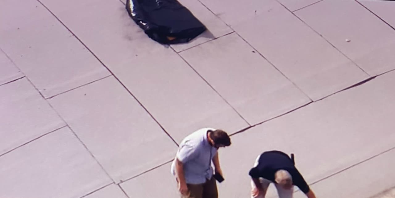 Evacuan a estudiantes de primaria en Brighton Park por daños en edificio anexo posiblemente causados por explosivos