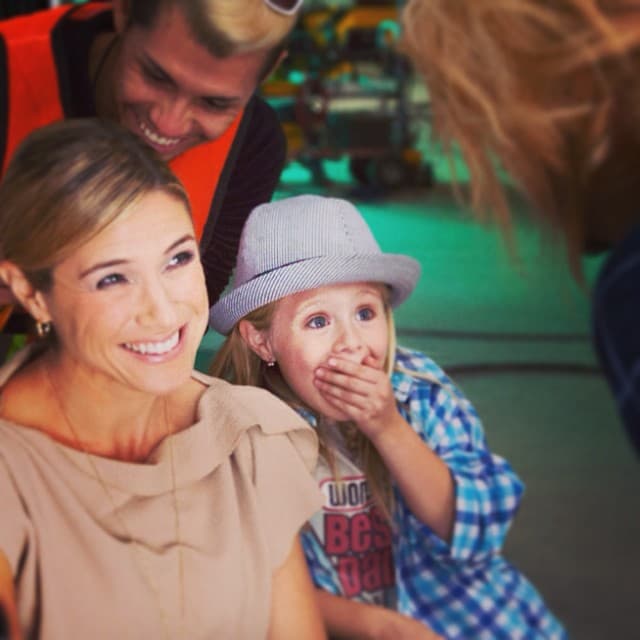 En la película co-escrita y dirigida por Derbez, vimos a Loreto interpretar a la carismática Maggie, quien vivía numerosas aventuras junto a su papá, Valentín, interpretado por Eugenio.