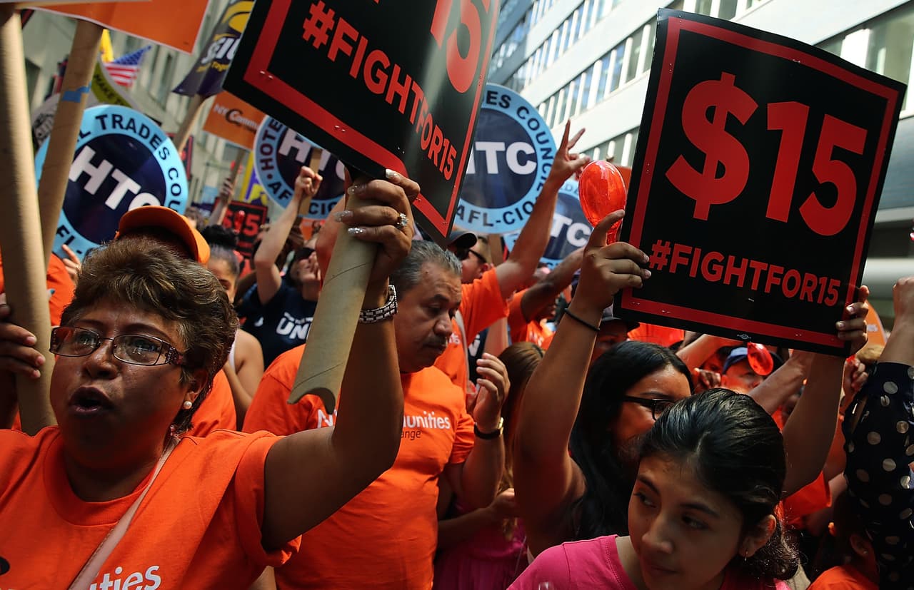 Cómo una protesta de 200 personas convirtió el salario mínimo en un debate nacional