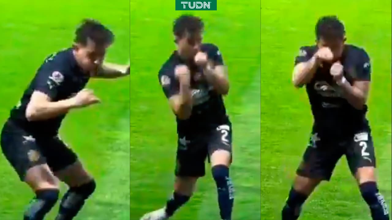 Afición de Chivas explota contra Alan Mozo por 'ridículo' calentamiento