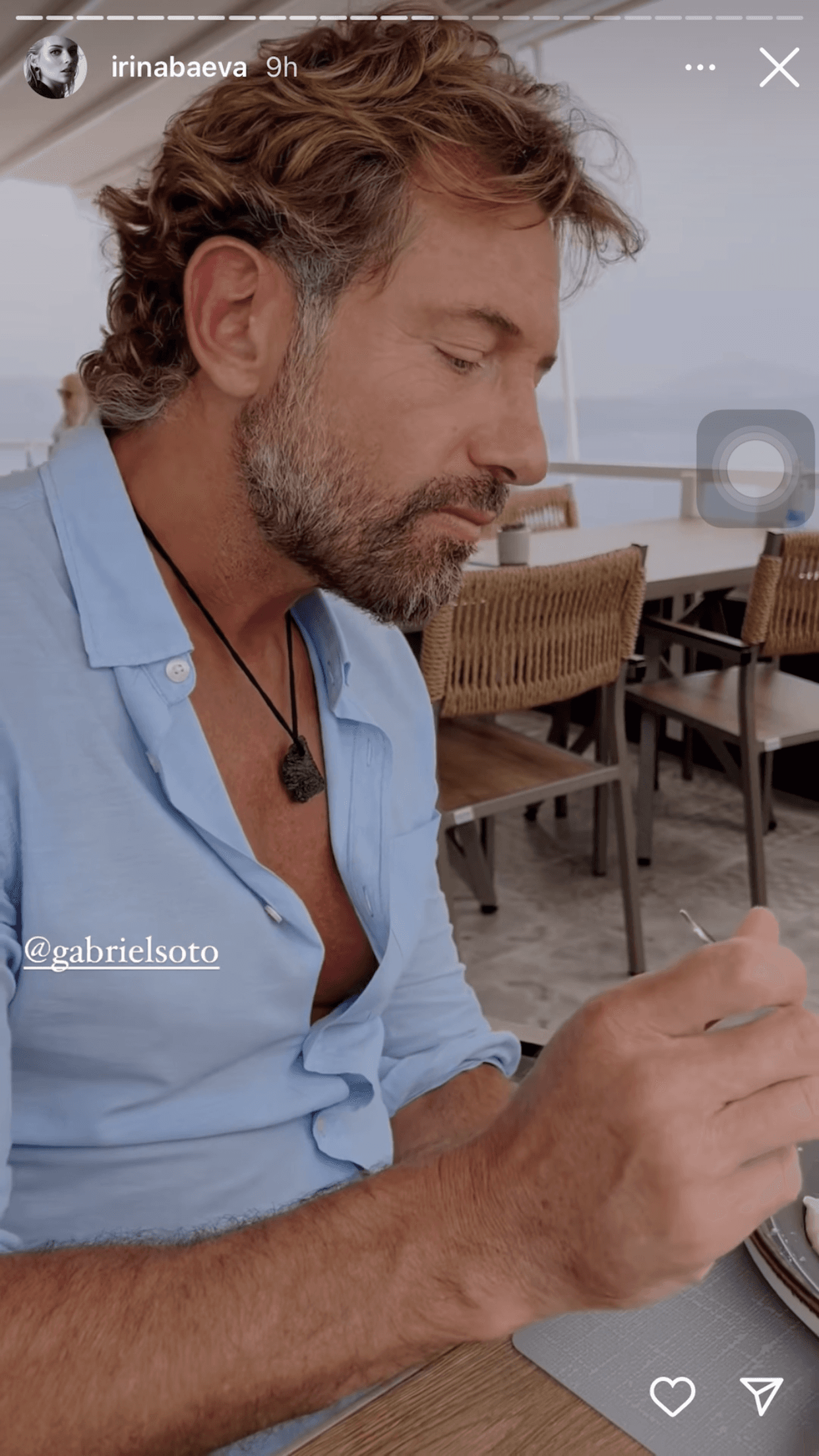 La rusa lamentó que les "tocó el único día frío y nublado" en la isla, pero aun así trataron de disfrutar lo que ofrece este histórico lugar. 
<br>