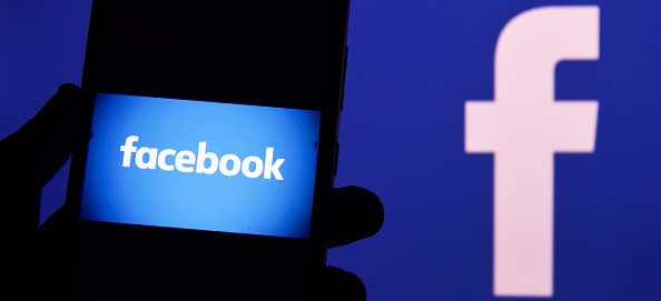 <b>Facebook</b>
<br>La red social lanzó un comunicado el lunes confirmando su decisión. "Debido a preocupaciones relacionadas con el coronavirus, nuestra compañía y nuestros empleados no participarán en SXSW este año”.