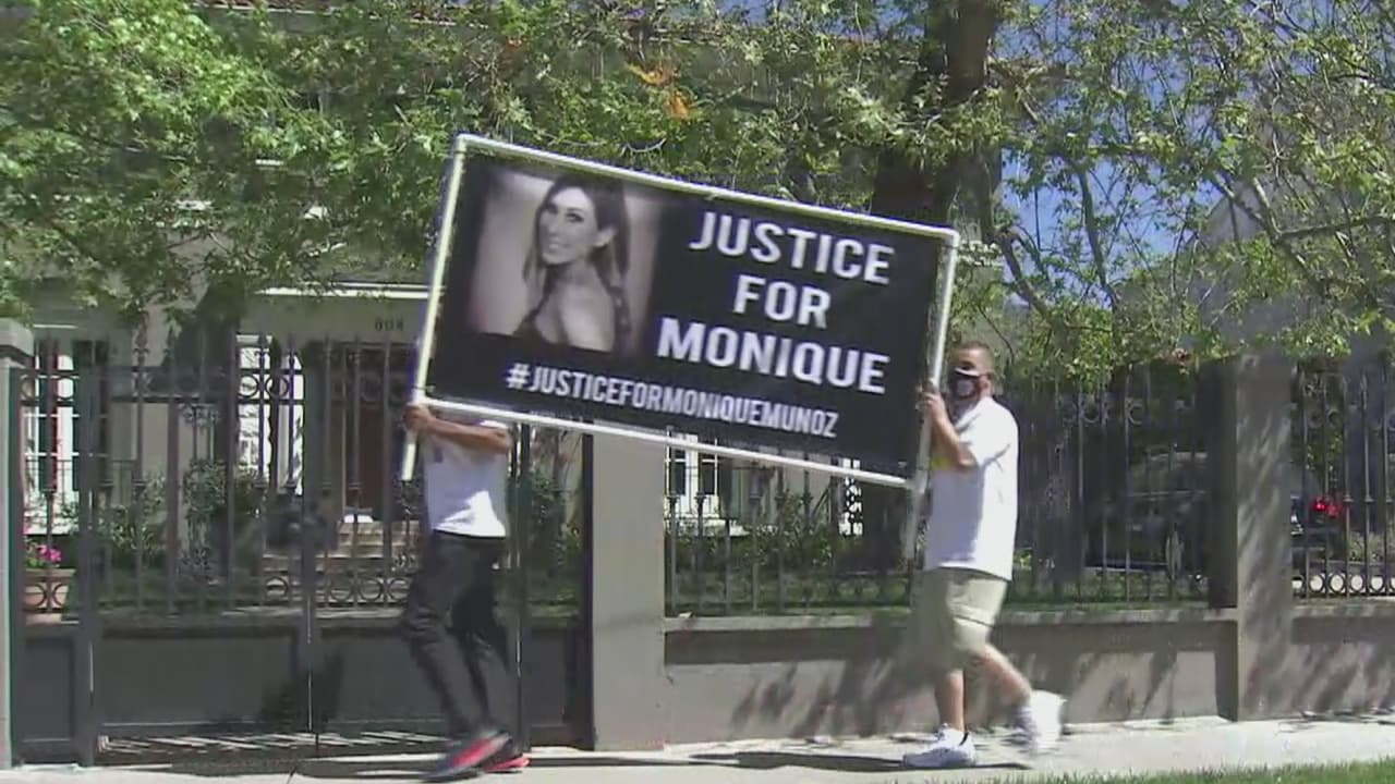Protestan frente a la casa del alcalde de Los Ángeles para exigir justicia por Monique Muñoz