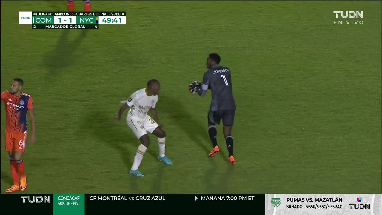 ¡TIRO ATAJADO! disparo por Andres Lezcano Montero.